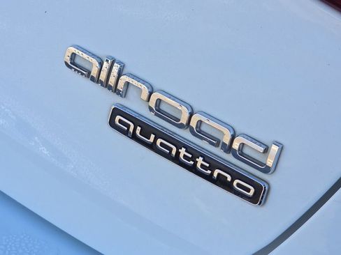 Used 2017 Audi A4 2.0T allroad Premium w/ Convenience Package image 10