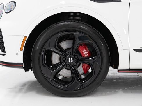 Certified 2025 Bentley Bentayga image 44
