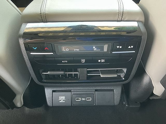 Used 2023 Acura MDX w/ Technology Package FWD image 14
