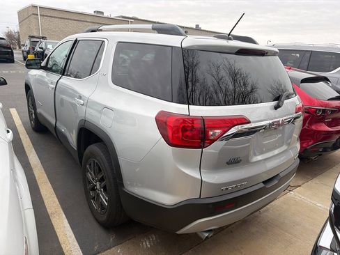 Used 2019 GMC Acadia SLT image 8