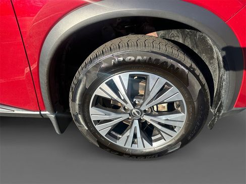 Used 2023 Nissan Rogue SV image 16