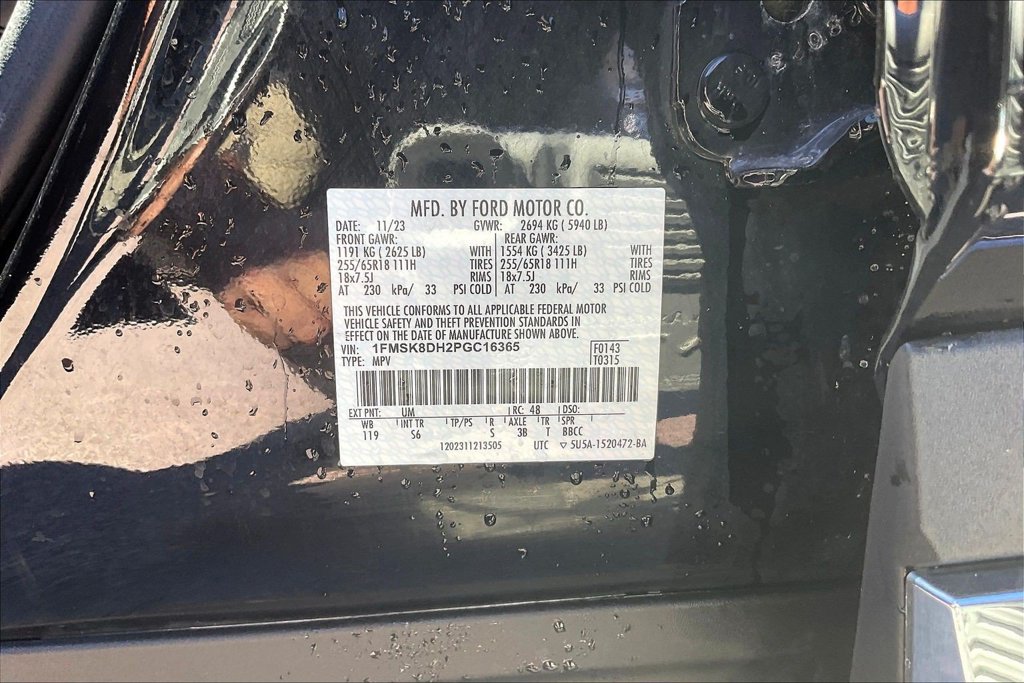 Used 2023 Ford Explorer XLT w/ Equipment Group 202A AWD/4WD image 10