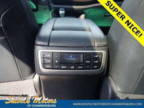 Used 2018 Toyota Highlander Limited Platinum image 13