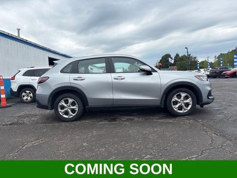 Used 2025 Honda HR-V LX image 1