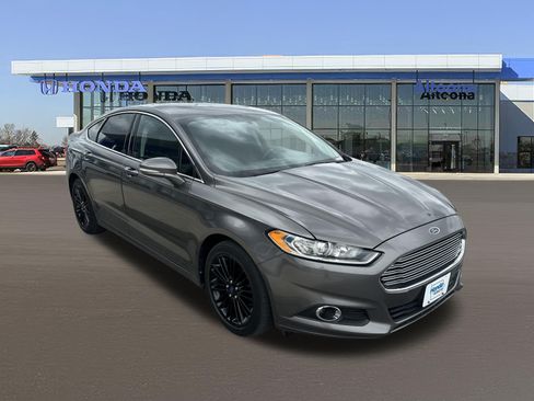 Used 2014 Ford Fusion SE w/ Equipment Group 202A FWD image 6