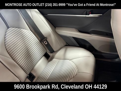 Used 2022 Toyota Camry SE w/ Convenience Package FWD image 31