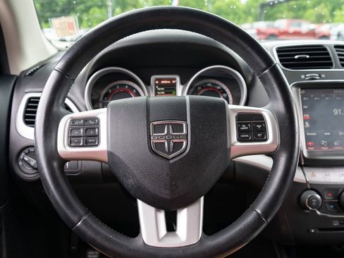 Used 2019 Dodge Journey SE w/ Safe & Sound Group FWD image 28