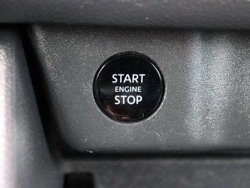 Used 2024 Nissan Rogue S AWD/4WD image 43
