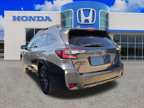 Used 2025 Subaru Outback Onyx Edition AWD/4WD image 3
