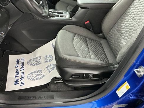 Used 2019 Chevrolet Equinox LT w/ Sun & Navigation Package image 8