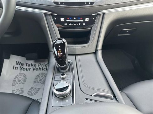 Certified 2024 Cadillac XT5 Luxury w/ LPO, Floor Liner Package image 47
