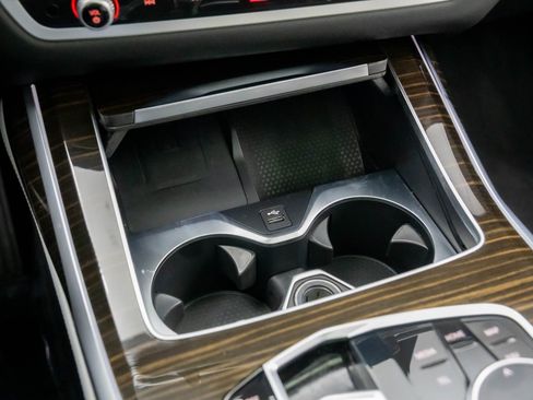 Used 2024 BMW X7 xDrive40i image 27