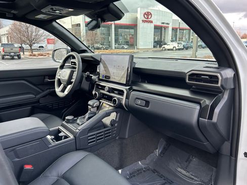 Certified 2026 Toyota 4Runner Limited image 29