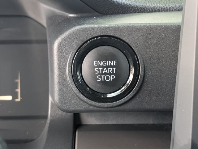 Certified 2024 Toyota Tacoma SR5 AWD/4WD image 19