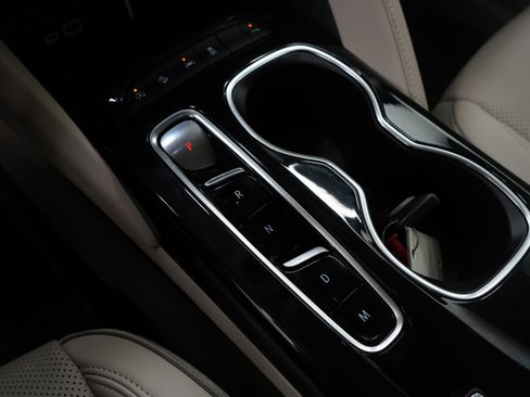 Used 2023 Buick Envision Essence image 22