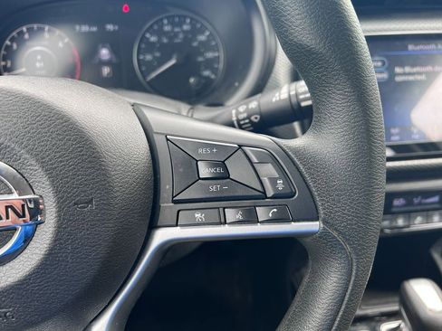 Used 2021 Nissan Kicks SV FWD image 23