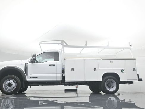 New 2024 Ford F450 XL w/ XL Chrome Package image 7