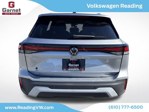 New 2025 Volkswagen Tiguan SE image 4