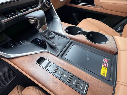 New 2026 Lexus LX 600 4WD w/ Premium Package image 17