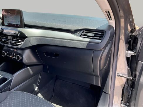 Used 2025 Ford Escape Active FWD image 18