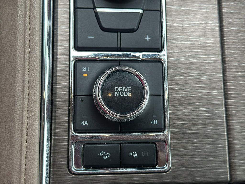 Used 2024 Ford Expedition Limited AWD/4WD image 18