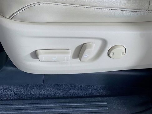 Used 2020 Lexus GX 460 Premium image 12