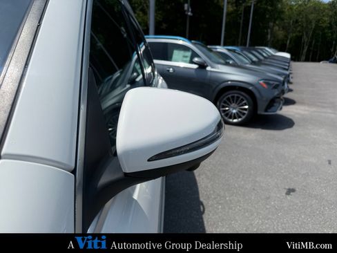 Certified 2022 Mercedes-Benz GLB 250 4MATIC image 11