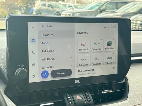 Used 2025 Toyota RAV4 Limited image 24