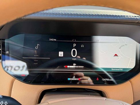 Used 2024 Land Rover Range Rover SE image 39