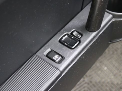 Used 2007 MAZDA MX-5 Miata Sport w/ Convenience Pkg RWD image 10