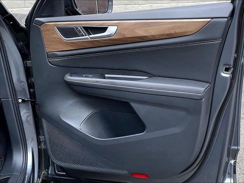 Certified 2024 Volkswagen Atlas SE w/ Panoramic Sunroof Package image 22