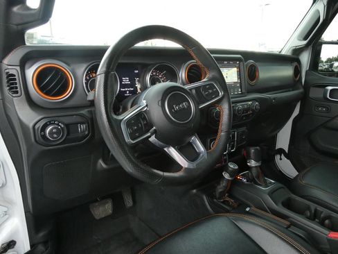 Used 2023 Jeep Gladiator Mojave w/ Cold Weather Group AWD/4WD image 24