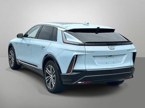 Certified 2024 Cadillac Lyriq Luxury w/ LPO, Floor Liner Package AWD/4WD image 28