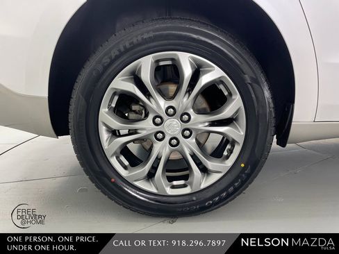 Used 2018 Buick Enclave Avenir w/ Avenir Technology Package image 13