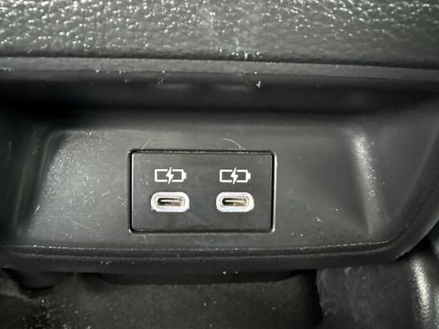 Used 2024 Toyota Corolla SE image 17