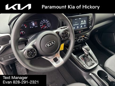 Used 2021 Kia Soul LX FWD image 16