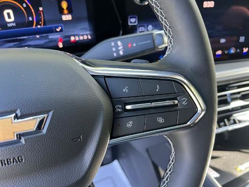 New 2025 Chevrolet Traverse LT image 14