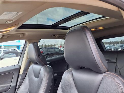 Used 2010 Volvo XC60 T6 image 19