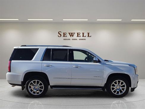 Used 2019 GMC Yukon Denali image 5