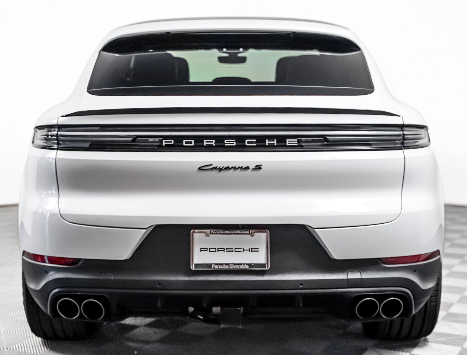 Certified 2024 Porsche Cayenne S w/ Premium Package Plus (PP1) AWD/4WD image 11