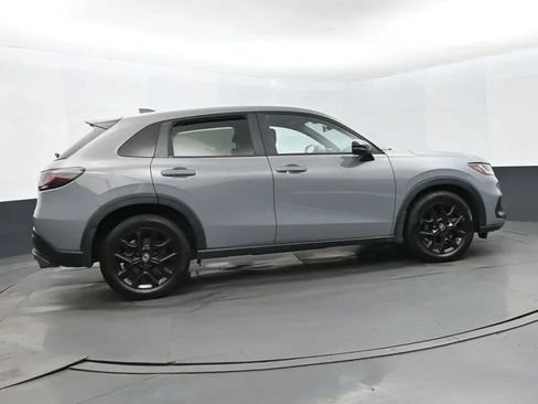 Used 2023 Honda HR-V Sport image 4