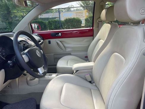 Used 2005 Volkswagen Beetle GLS FWD image 12