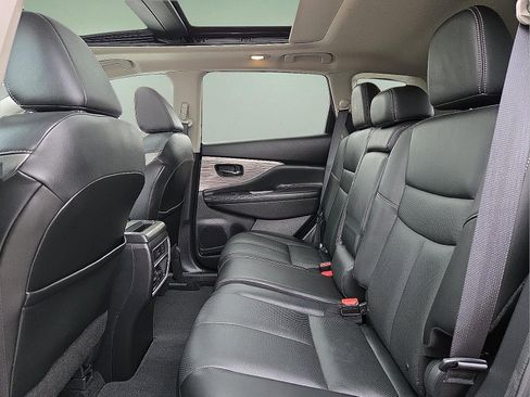 Used 2018 Nissan Murano Platinum image 10