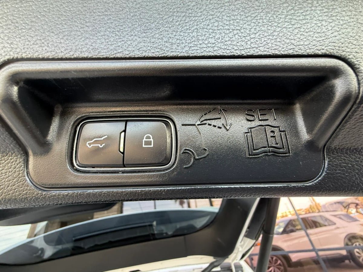 Used 2020 Ford Explorer ST w/ Premium Technology Package AWD/4WD image 33