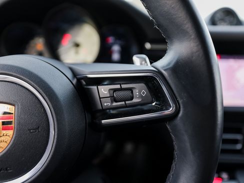 Certified 2022 Porsche Macan S image 16