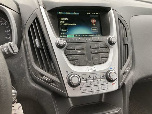 Used 2016 Chevrolet Equinox LS AWD/4WD image 12