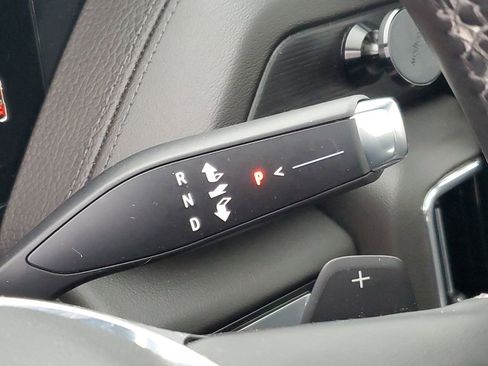 Used 2025 GMC Yukon Denali w/ Denali Reserve Package image 17