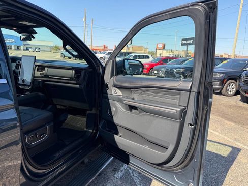 Used 2023 Ford Expedition Max Platinum AWD/4WD image 58