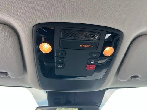 Certified 2024 Kia Carnival EX FWD image 27