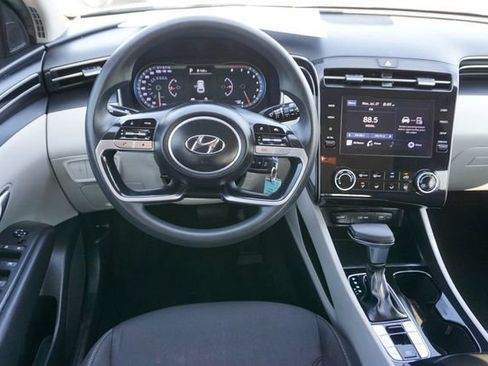 Used 2022 Hyundai Tucson SE FWD image 13